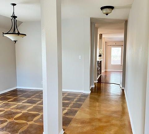 Hallway to the kitchen & family room