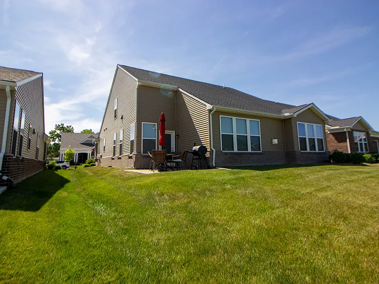 4897 Mayer St — Photo 10