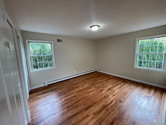 3rd image of 38 Van Siclen Ave