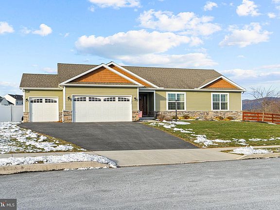 2nd image of 104 White Deer Way