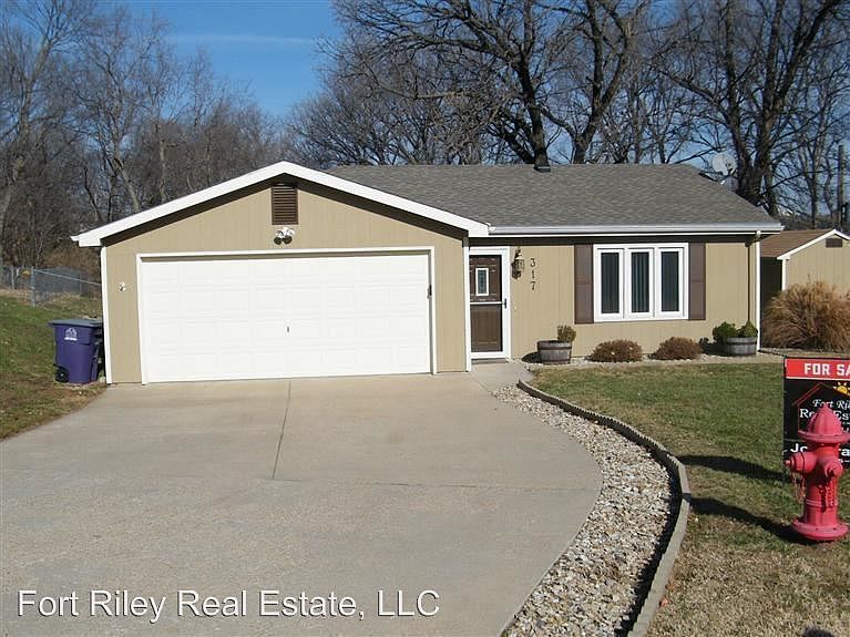 1st image of 317 Clydesdale Cir