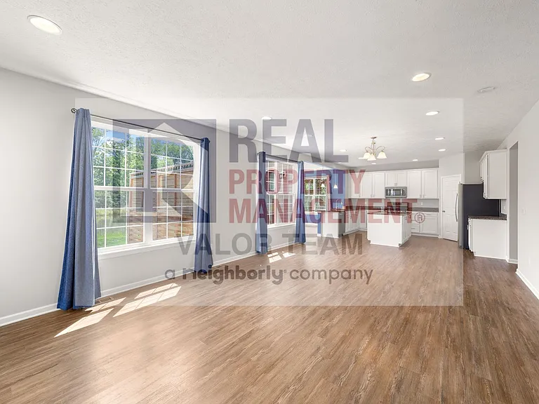 10275 Maryland St — Photo 2