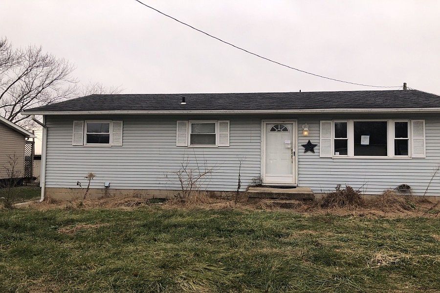 1st image of 32 Crystal Dr