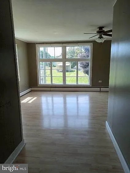 122 Commercial Ave #B — Photo 10