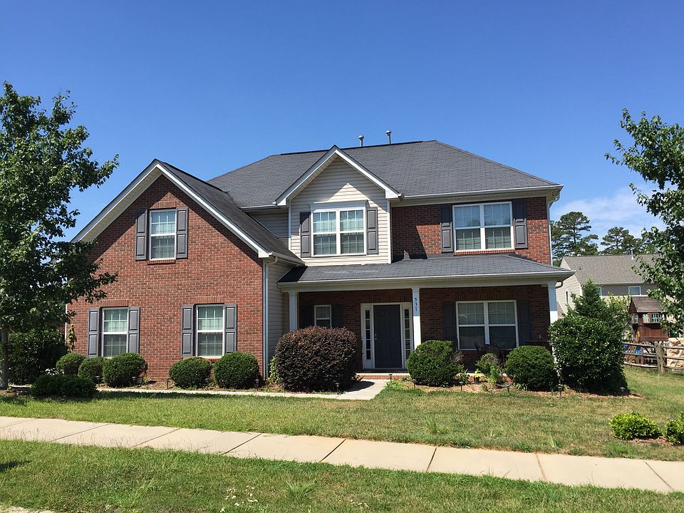 2nd image of 531 Oak Leaf Way