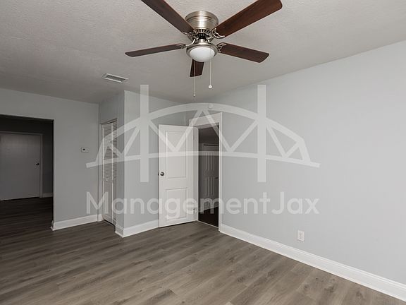 4th image of 5736 Teeler Ave