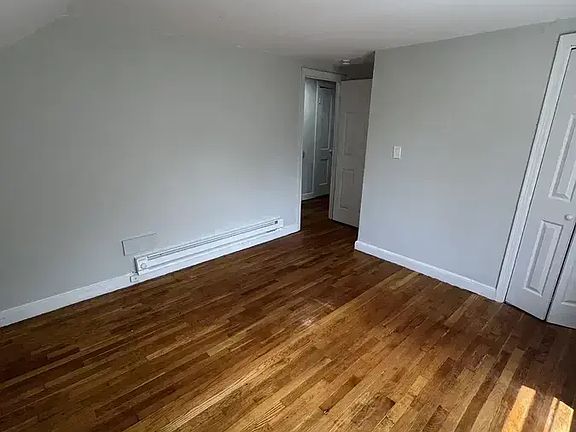 5th image of 35 Goodyear St #2