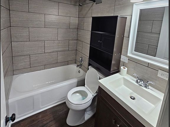 3rd image of 1518 Anderson St NW #1518