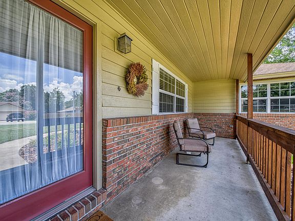 3rd image of 2576 SE 32nd Pl