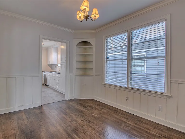 2216 N Arthur St — Photo 6