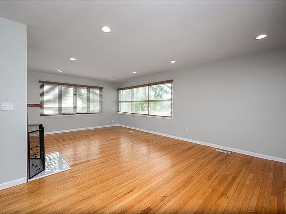 5th image of 4404 Pepperwood Hl SE