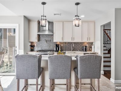 478 White Birch Dr, River Vale, NJ, 07675