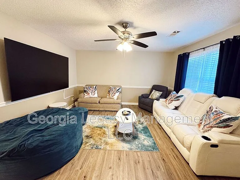 114 Creek Side Dr — Photo 23