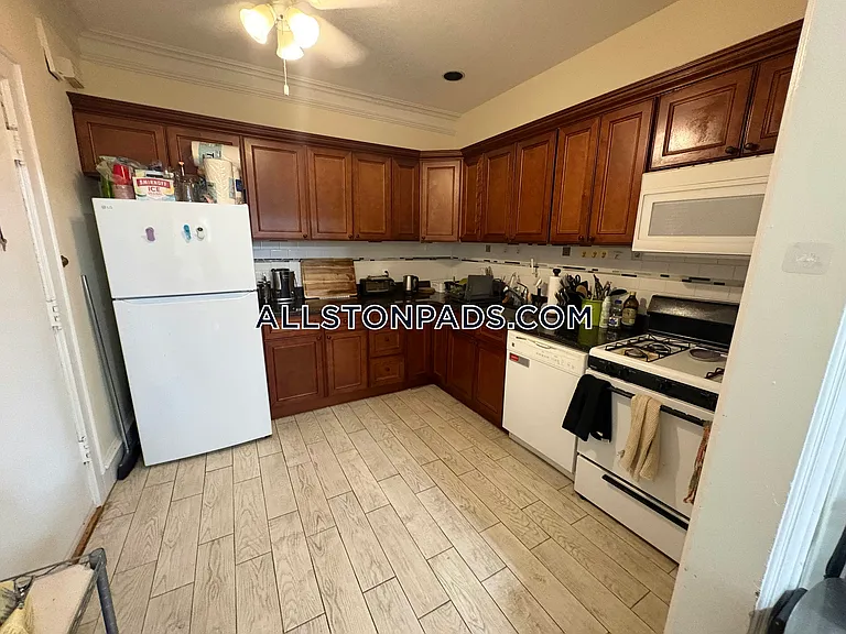 21 Park Vale Ave — Photo 11