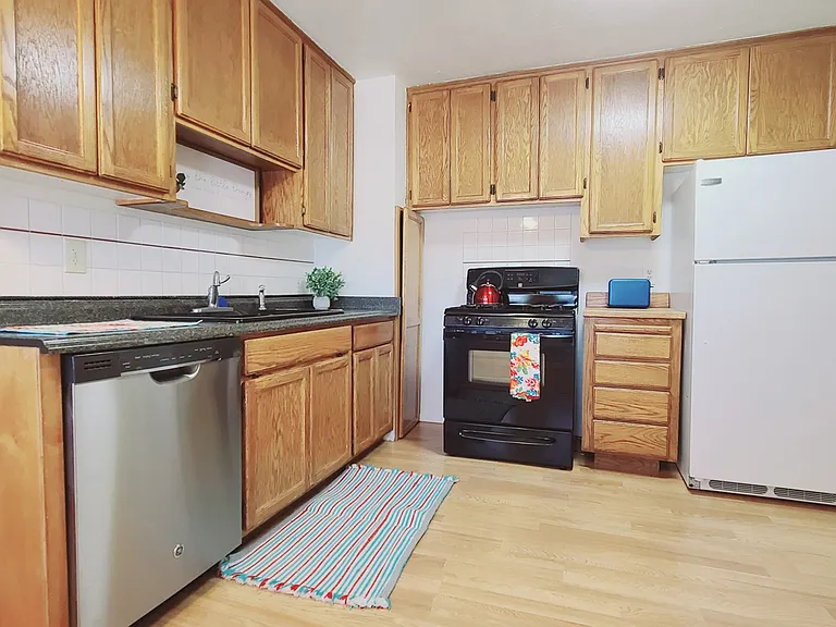 3512 N Holman Ct — Photo 13