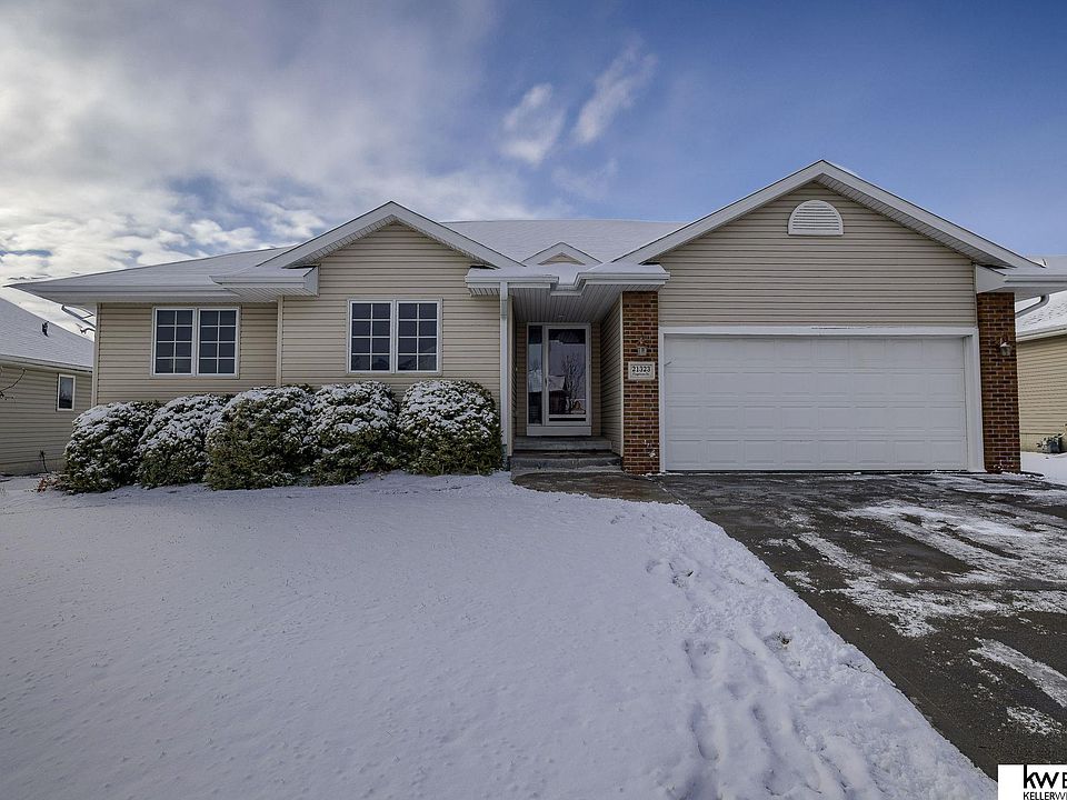 1st image of 21323 Flagstone Dr