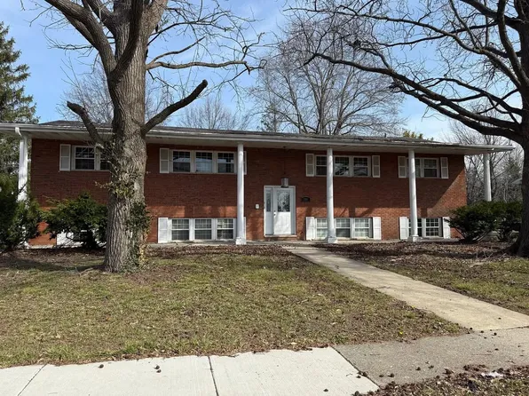 2119 Lexington Dr #4, Springfield, IL 62704
