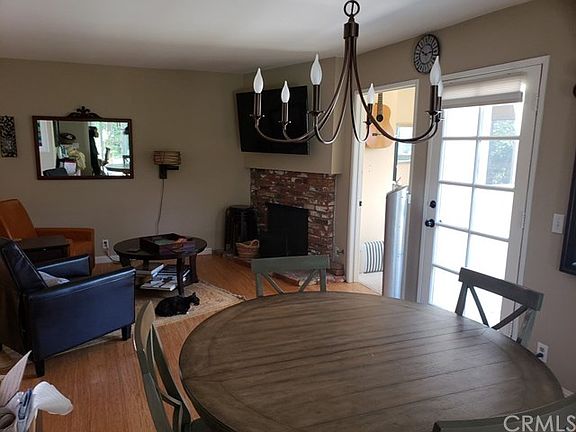 4th image of 5861 Gloucester Cir