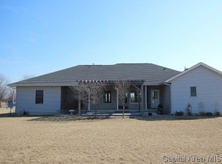 839 Fraase Rd, New Berlin, IL 62670