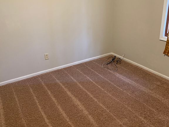 4th image of 2213 E 35th St