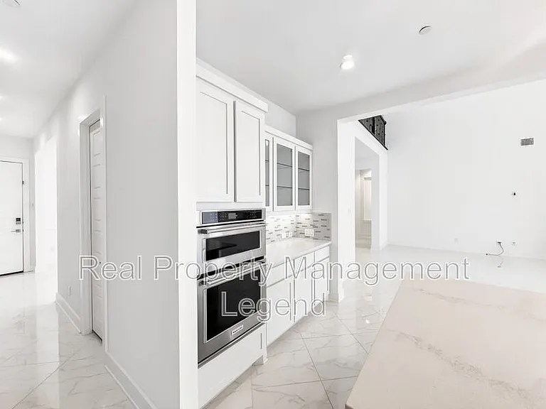 809 Jamestown Ln — Photo 26