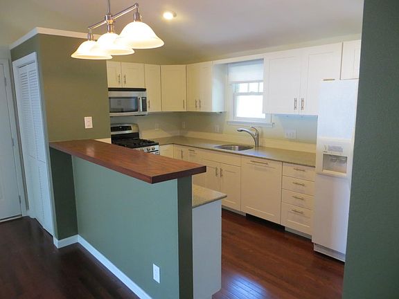 kitchen/bar