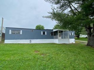 102 Elizabeth St, Brooksville, KY 41004