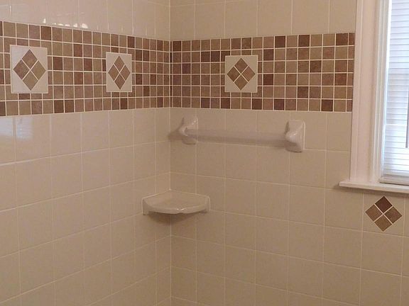 3rd image of 4334 Leeland St #2
