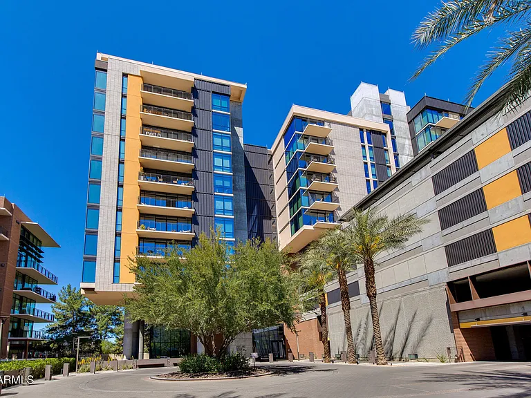 200 W Portland St #511 — Photo 2