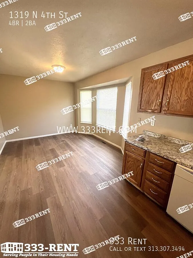 4 bed, 1275 sqft, $1,995 — Photo 3