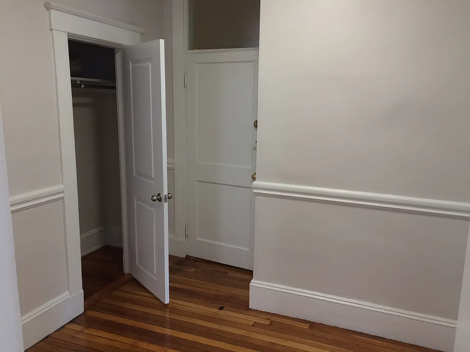 175 Hemenway St #5
