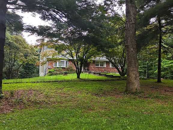 3rd image of 27 Mey Crescent Rd