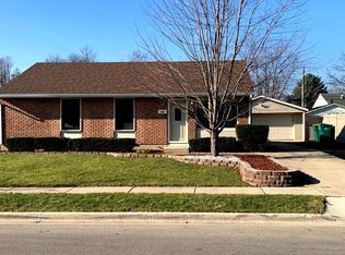 744 N Hillcrest Dr, Romeoville, IL 60446