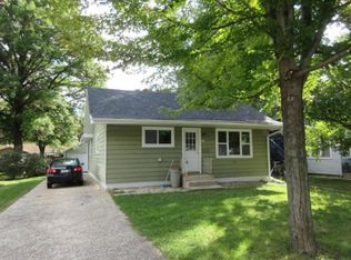 411 Kenosha St, Walworth, WI 53184