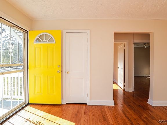 2nd image of 3312 Chapel Dr