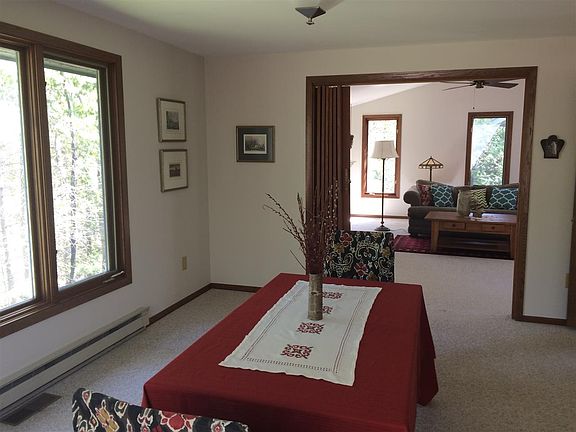 5th image of 404 Sibley Ave