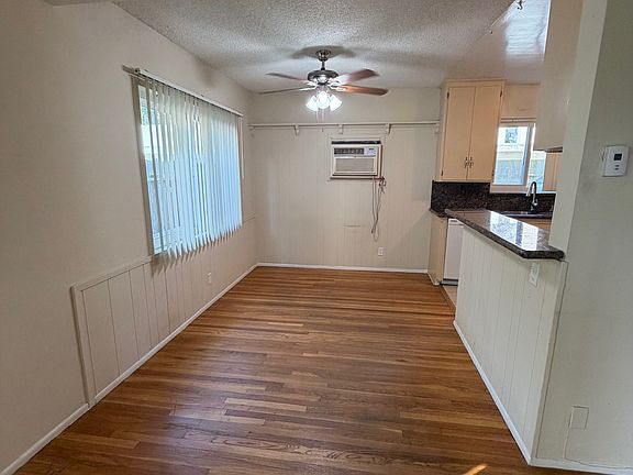 2nd image of 12817 Kling St APT 3