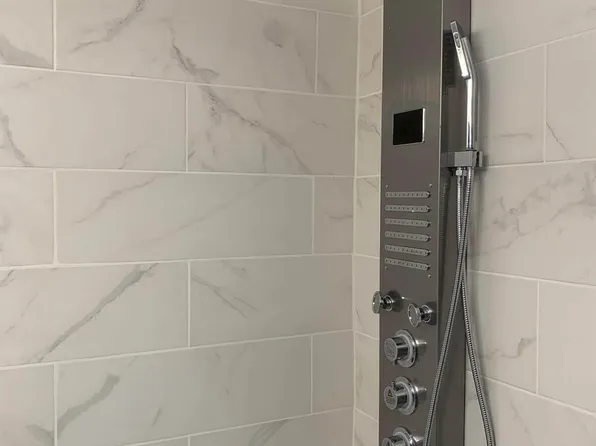 6325 Carnation St #1B, Philadelphia, PA 19144