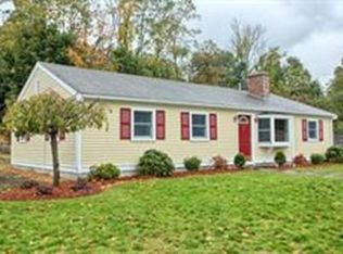 37 Sheppard Ln, Chelmsford, MA 01824