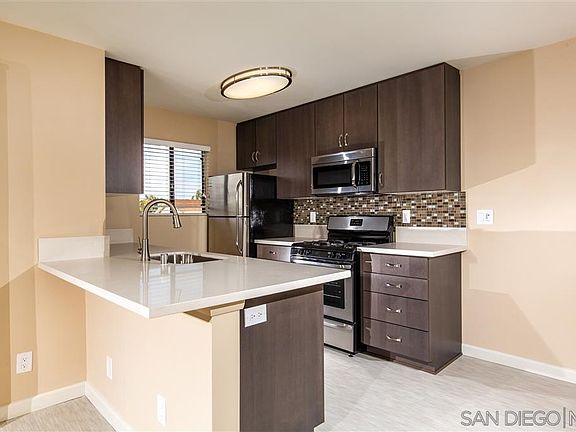 4th image of 2827 A St APT 1
