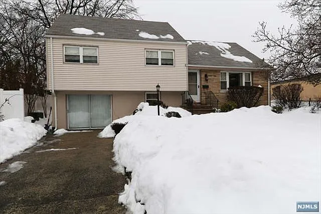 51 W Clinton Ave photo 1