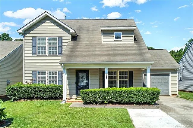 6849 Parkers Crossing Dr photo 1