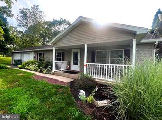 1106 Moyers Station Rd, Pine Grove, PA 17963