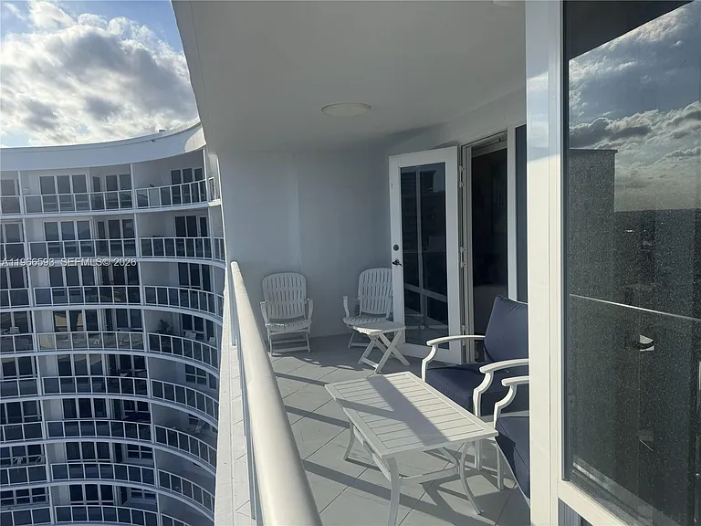 4100 Galt Ocean Dr #1706 — Photo 7