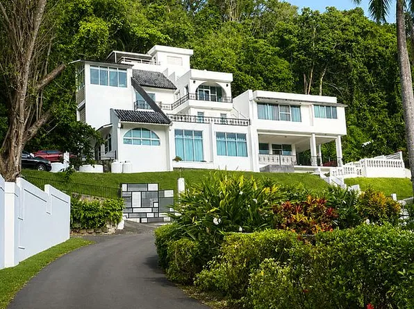 Cll Tintillo Urb Tintillo Hls #542-A, Guaynabo, PR 00966