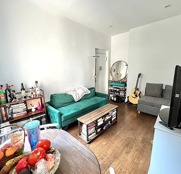 1235 1st Ave #21 — Photo 3