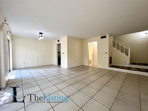 4th image of 11909 Lakemist Cir