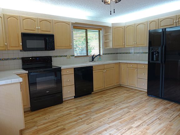 5th image of 10080 Hickorywood Place