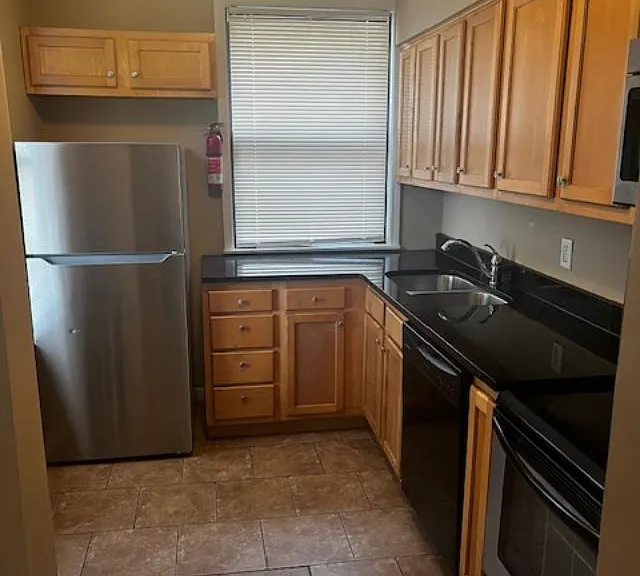 225 Emming St #UPPER — Photo 3