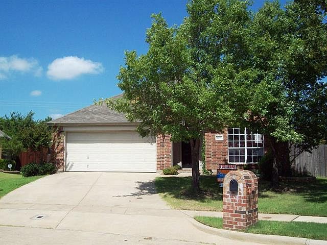 1st image of 2601 Lonesome Oak Dr